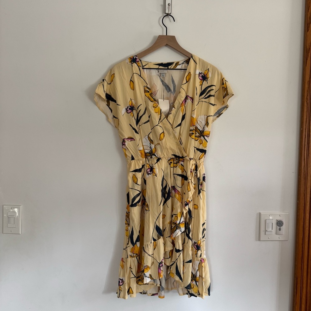 A New Day Yellow Floral Mini Dress New with Tags Size Small